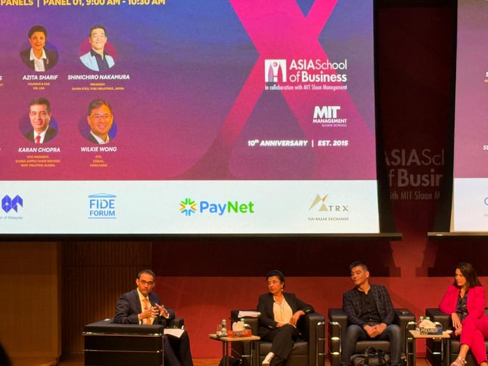 Shinichiro Nakamura and Professor Shardul Phadnis on stage at ASB's 10th anniversary, participating in a panel discussion about the future of operations.